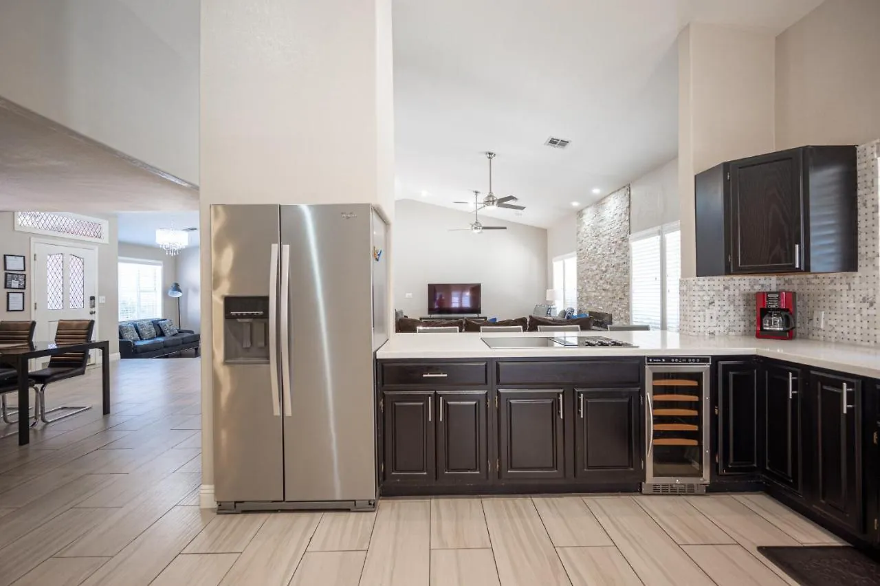 Holiday home Luxury Home Near Las Vegas Strip And Airport.