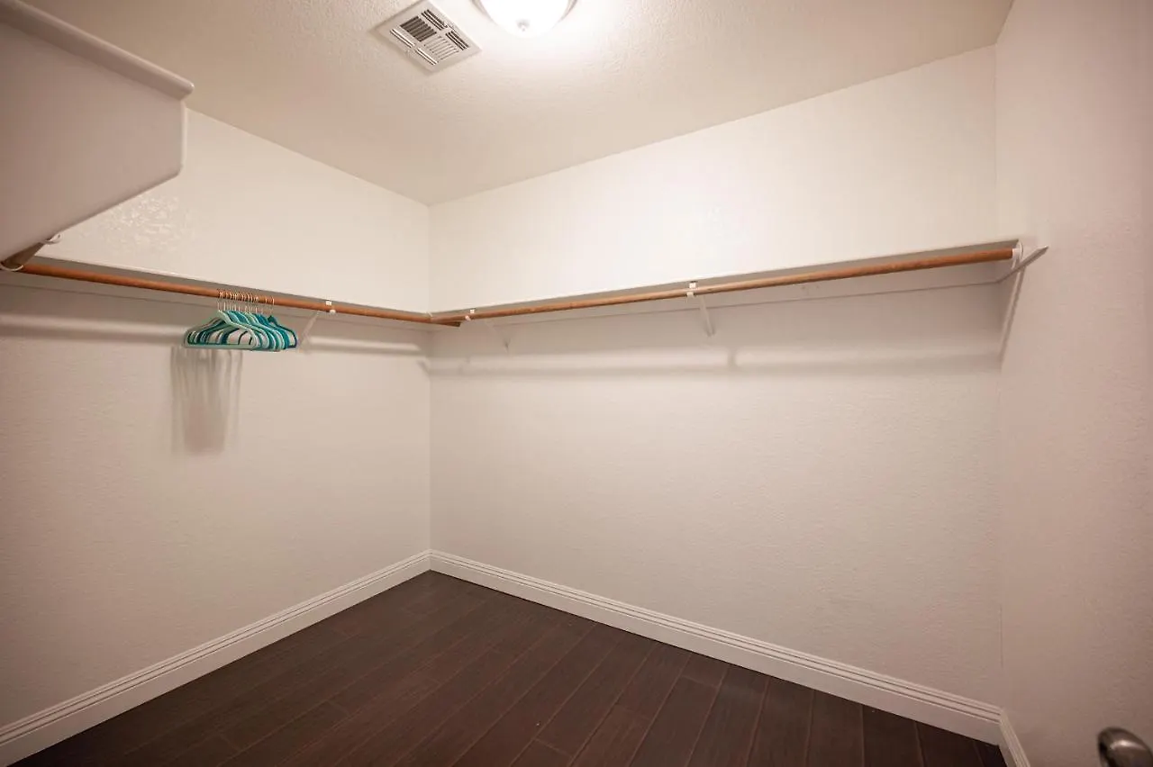 Luxury Home Near Las Vegas Strip And Airport. 度假居