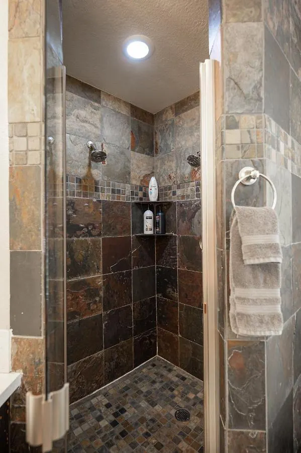 Luxury Home Near Las Vegas Strip And Airport.