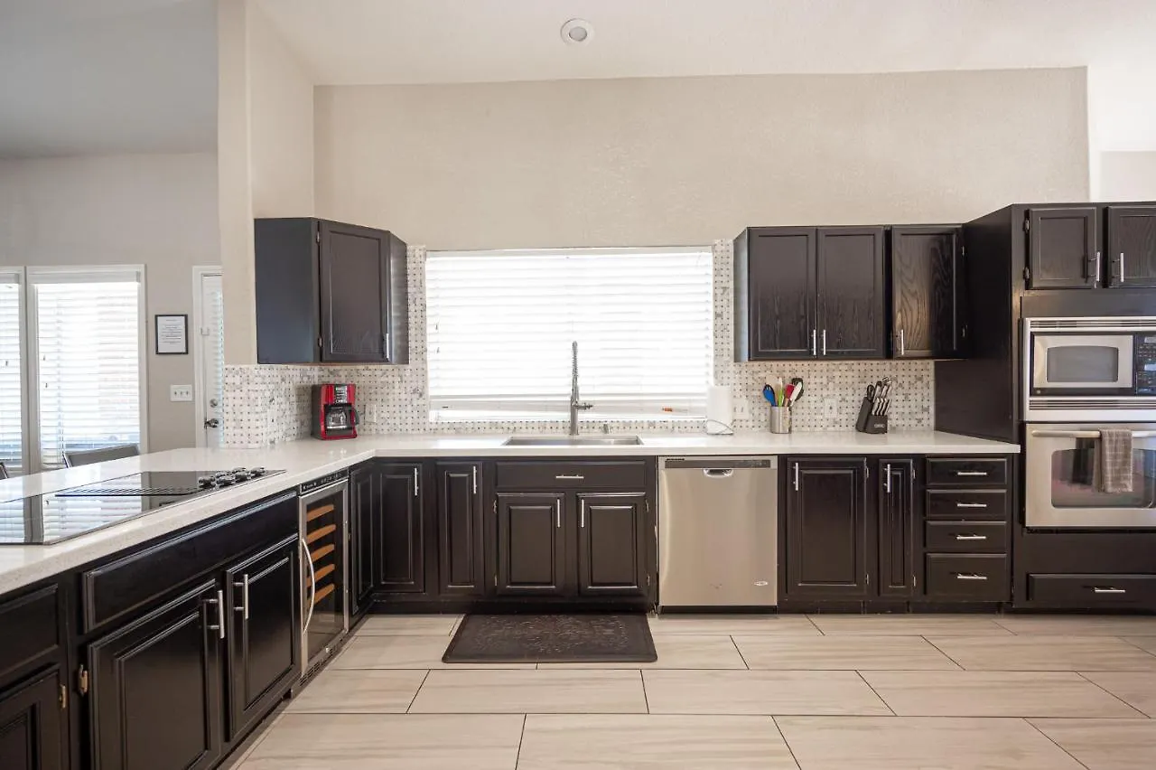 Luxury Home Near Las Vegas Strip And Airport.